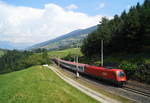 1216 013-3 zieht den EC 85  DB-ÖBB EuroCity  (München Hbf - Bologna Centrale) bei Mühlbachl in Richtung Brenner, 01.07.2019.