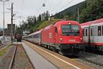 Durchfahrt am 04.07.2018 von 1216 009 (E 190 009) mit ihrem EuroCity aus Rosenheim durch den Bahnhof von Steinach in Tirol in Richtung Brenner.