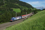 Sommerferien 2016 im Zillertal: Da der ÖBB-Lokfinder für den 24.07.2016 angekündigt hatte, dass die 1219 019-0 den EC 1289 zum Brenner befördern sollte, machte ich einen kleinen Abstecher nach Matrei am Brenner und konnte da tatsächlich diese wunderschöne Lok ablichten.