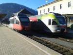 ETR 170 als REX 1866 nach Fortezza/Franzensfeste (rechts) und 4023 123-4 als R 4865 nach Spittal-Millstättersee (links) am 13.1.2015 im Bahnhof Lienz
