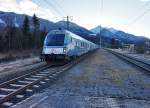 60-90 751 "Ski Austria" an der Spitze des railjet 632 (Lienz - Wien Hbf), am 11.2.2016 bei der Einfahrt in Greifenburg-Weißensee.