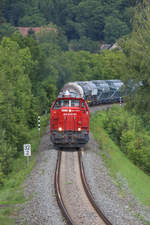Geschätzte 1600 Tonnen ziehen die beiden Schwestern GH 1700.1 und 2 den Berg hinauf.