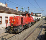 Auf der Lokalbahn Wien–Baden gibt es auch Güterverkehr, besonders in der Guntramsdofer Feldgasse wo dieses Bild am 21.