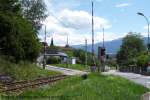 Bahnbergang Tschiggfreystrae in Allerheiligen, nchstens wird hier saniert, die (Holz-)Schwellen liegen schon bereit. Anfang Juni 2011 kHds