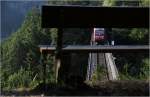 Eine, wie zu sehen ist, gemtliche Fotostelle ist diese an der Mittenwaldbahn in Hochzirl gelegene, mit Blick auf den Vorbergviadukt.