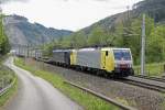 189-926 und 189-927 ziehen am 14.05.2015 einen Güterzug bei Kraubath durchs Murtal.