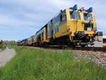 Dynamic-Stopfexpress(99819125815-1)befindet sich auf der Hausruckbahn in Richtung seinem nächsten Einsatzort Ottnang; 190518