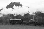 A-KSE 40 81 9408 121-7 Materialwagen (ex Tms) am 24.Oktober 2020 als letztes Fahrzeug des SGAG 14791 (Launsdorf-Hochosterwitz - St. Veit an der Glan) beim Strecken-Km 320,9 der Rudolfsbahn.