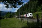1116 264 "Hitradio �3" zieht einen G�terzug �ber den Neumarkter Sattel in Richtung Villach.