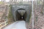 Spurensuche bei der BWB.(1902-1983)Ausser dem ehem.Lokschuppen,gibt es in Bregenz-Vorkloster nur noch den 212m langen Riedentunnel(Heute ein Velo und Wanderweg)Im Bild das Tunnelportal auf der Bregenzer Seite.12.03.11

