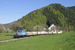 E-3 der Lokalbahn Mixnitz-St.Erhard kommt mit einen Magnesit-G.Z. aus Breitenau und wird in Kürze den Endpunkt in Mixnitz erreichen. Mautstatt am 16.4.16