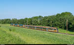 Eine Himmelstreppe mit den drei Panoramawagen der Mariazellerbahn am Morgen des 27.