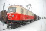 Die Nostalgie-1099 1099.14, die auch stolz das Nostalgie-Wappen trgt, brachte am 19. Dezember 2009 den leicht verspteten R 6811 nach Mariazell. Wir stiegen in Kirchberg in den Zug zu und besichtigten den traumhaften Mariazeller Advent.