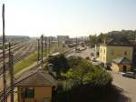 Der Alpenbahnhof der Mariazellerbahn in St. Plten von der Brcke der Linzer Strae, die hier an dieser Stelle die Geleise der Mariazellerbahn und der Leobersdorferbahn berquert, September 2010