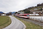 VTs 13 + VTs 12 als R 3323 (Krimml - Zell am See), am 31.3.2016 nahe der Haltestelle Mittersill Essiger.