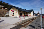 Blick auf das Bahnhofsgebäude vom Bahnhof Mittersill, am 31.3.2016.