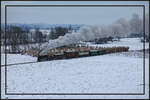 Volldampf Vorraus…. 
Ab nach Hause mit dem Güterzug am Abend dieses gelungenen Fototages. 
16.12.2018 im Tal bei Kraubath.