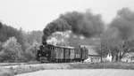 Eigentlich ist es immer wieder Interessant alte Aufnahmen in Schwarz-weiß von Dampflokomotiven im Plandienst zu betrachten.