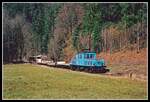 E3 fährt am 6.03.2002 mit dem Güterzug das Breitenauertal taleinwärts.