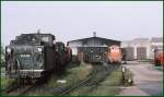 Dampf- und Dieselloks vor dem Depot Gmnd/N. (Archiv 09/75)