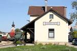 Aufnahmsgebäude des Bahnhof Heidenreichstein am 08.September 2023.