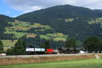 VL23 der StB mit einem Güterzug der Zillertalbahn bei Schlitters am 24.06.2021