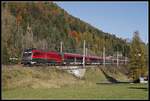 1116 238 mit Railjet bei Mürzzuschlag am 22.10.2019.