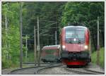 RailJet Probefahrten am 22.5.2008 am Semmering. Die Aufnahme entstand bei der Talfahrt von Breitenstein nach Gloggnitz irgendwo mitten im Wald zwischen Klamm-Schottwien und Eichberg.