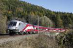 1116 249 (Lange Fahne) fährt am 3.11.2014 als RJ559 über den Rumplergrabenviadukt der Semmeringstecke.