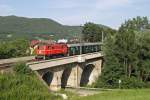 Auf der Heimfahrt befindet sich 1040.013 mit EZ-14394 am Payerbachgraben-Viadukt. 12.7.15