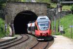 4023 011-2 fährt am 12.Juli 2015 als R 2957 aus dem Wolfsbergtunnel kommend in die Hst.