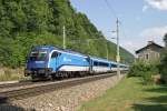 1216.235 mit RJ-75 beim Heinzelmännchenweg vor Payerbach. 17.7.15