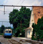 Einer der beiden ETs der Gleichenberger Bahn fahndet im Gleichenberger Bahnhof nach Fahrgästen...(1986)
