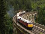047 375  Falcon  von Continental Railway Solution mit dem Sonderzug von Budapest nach Mürzzuschlag auf dem Kalte Rinne Viadukt, kurz nach Breitenstein.