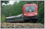 EC 33 „Allegro Stradivari“ von Wien nach Venezia Santa Lucia am 22.5.2008 auf der Semmering Nordrampe zwischen Eichberg und Klamm-Schottwien aufgenommen. Diesmal ist der Zug scharf.
