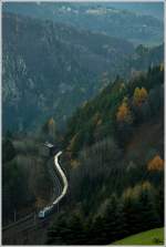 1116 250  Polizei  schlngelt sich mit RJ 656 (Graz Hbf - Wien Meidling) ber  das 142 m lange Wagnergraben-Viadukt. 
Klamm 17.11.2012