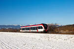 Schadendorf. Der Stadler GTW 5063 006 der Graz Köflacher-Bahn ist hier am 26.12.2025 soeben vom Bahnhof Söding Mooskirchen abgefahren und macht sich auf den Weg nach Graz.