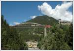 Gterzug bei der Querung der Trisannabrcke auf der Arlberg Ostrampe am 25.7.2007.