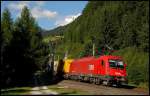 sterreichurlaub 2008 - BB: Eine 1216er ist mit ihrem Gterzug auf dem Weg in Richtung Brenner.