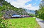 Auf der Brennerrelation kommt es immer wieder zu Lokwechseln im Bahnhof Innsbruck Hbf und es bleibt nicht das eigentlich vorgesehene italientaugliche Triebfahrzeug auf dem gesamten Laufweg am Zug.