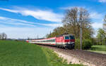 1144 233 mit dem IC 502 (Graz Hbf - Linz Hbf) bei Kremsmünster 20.4.25