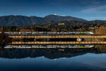 WSTBA RABe 501 042 überquert am 28.02.2026, dem „Tag der offenen Westbahn“, die Drauschleife bei Wernberg.

Zug: west 14381
Laufweg: Villach Hbf ➤ Pörtschach am Wörtherseesee ➤ Klagenfurt Hbf ➤ Kühnsdorf Klopeiner See