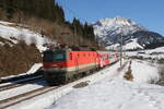 1144 109 war am 15. Februar 2023 schiebend bei Pfaffenschwend in Richtung Zell am See unterwegs.