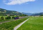 Für die Traktionierung des EC 164  Transalpin  (Graz Hbf - Zürich HB) zeichnete am 14.06.2025 die Nightjet-Werbelok 1116.195 auf dem Abschnitt Selzthal - Buchs SG verantwortlich.