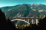 Dreifache Vectron-Power am Tauern:
 
Drei �BB 1293 sind am 06.09.2026 auf der Falkensteinbr�cke bei Obervellach mit einem G�terzug bergauf unterwegs.