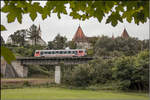 TÜRL NR 10 
Auf der Radkersburgerbahn rollt dieser Tage er City Jet Eco dahin ,... 
In den Sommermonaten war es ein Veteran der mir vor die Linse am 