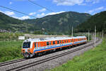 Der ungarische Rail diagnostic train FMK 008 bestehend aus 9362 008 und 9160 008 wurde aus zwei ehmaligen Postwaggons von der M�V Vagon Kft. in Szolnok gebaut, und kam im Zuge von Messfahrten am Nachmittag des 15. Juni 2026 �ber den Semmering in die Steiermark, hier zu sehen kurz vor Niklasdorf.