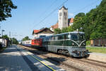 2050.05 und 1110.505 mit dem Sonderzug zur Sonnwendfeier in die Wachau am 19.06.2021 in Greifenstein-Altenberg.