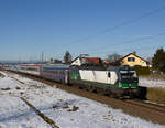 Die ELL 193 730 war am 19. Dezember 2021 dem EC 151  Emona  vorgespannt, das Bild entstand zwischen Werndorf und Wildon.