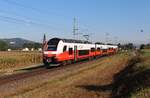 Als der 4744 043 als SB4121 von Graz Hbf nach Spielfeld-Straß am 10.9.2020 kurz hinter Leibnitz seinem Ziel schon recht nahe ist, wollte auch ein Vogel mit aufs Foto.